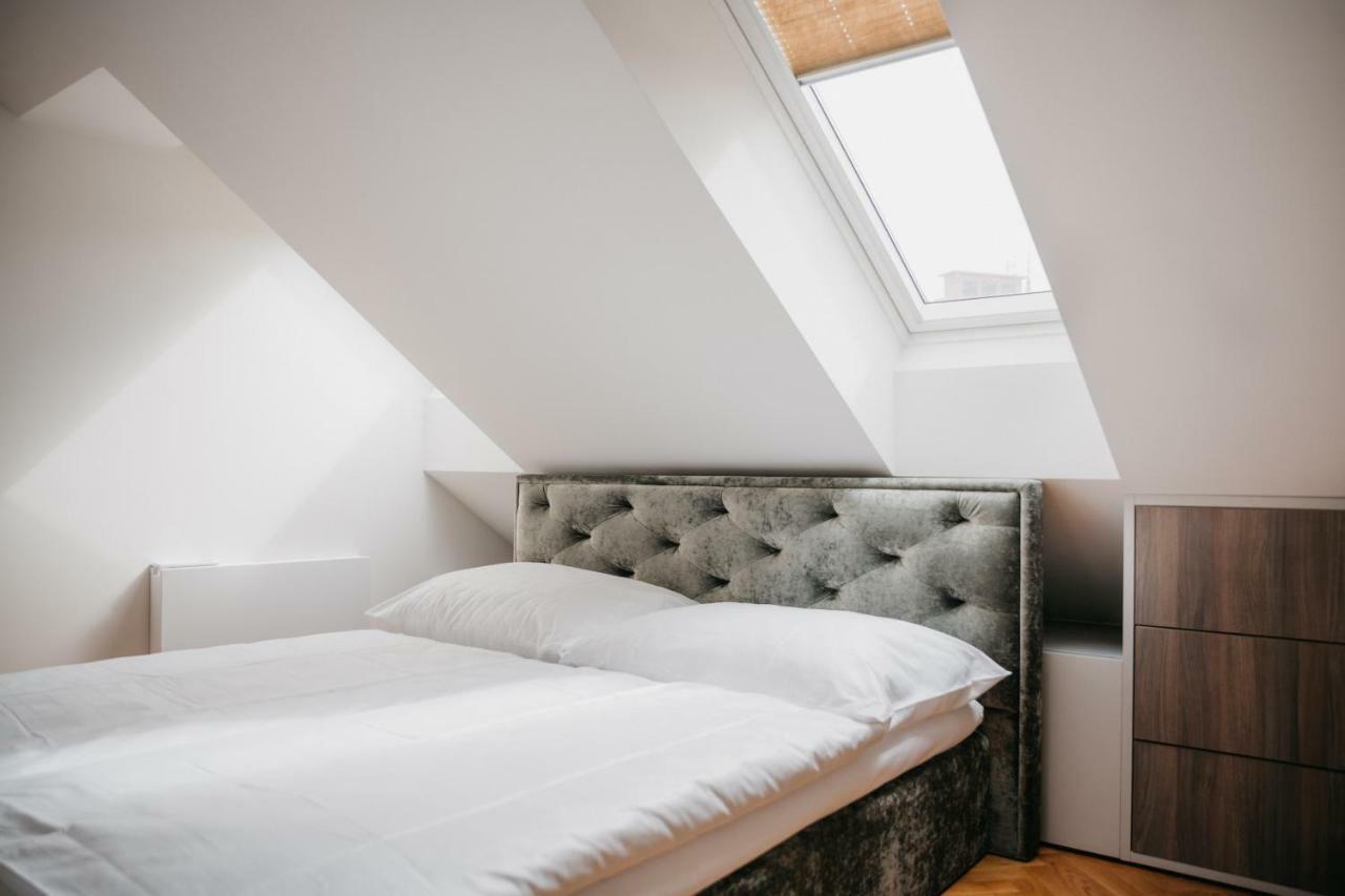 High Heaven Apartment Prague Exterior photo